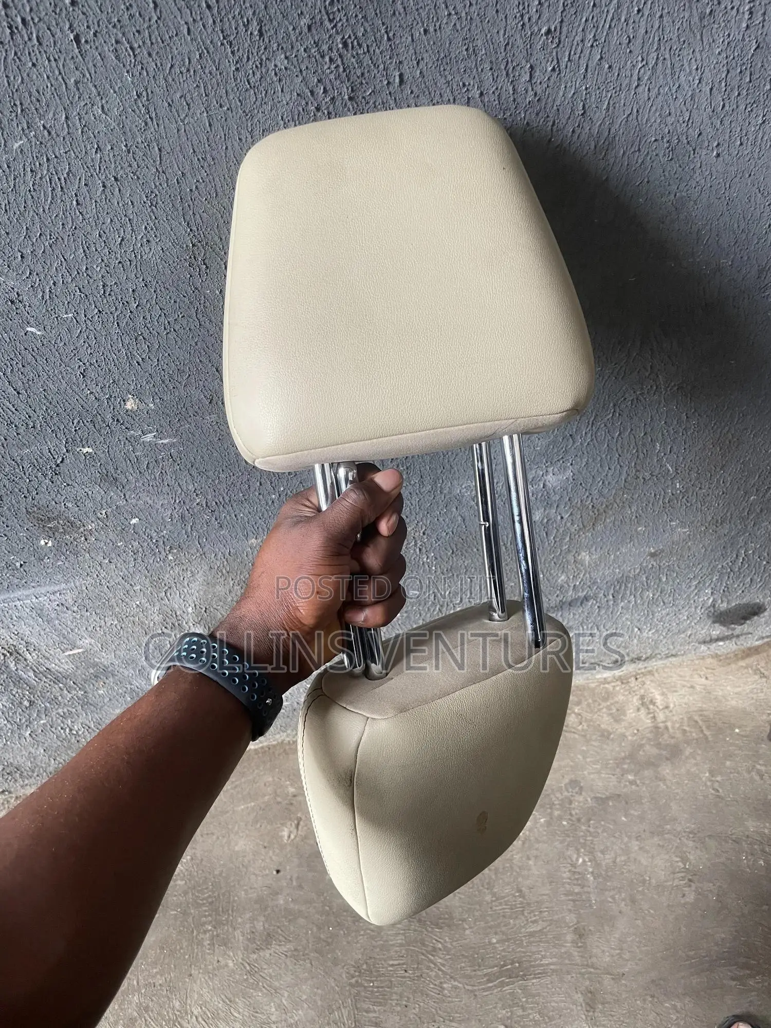 Center Seat Headrest Toyotahighlander2014-18 Available Cream