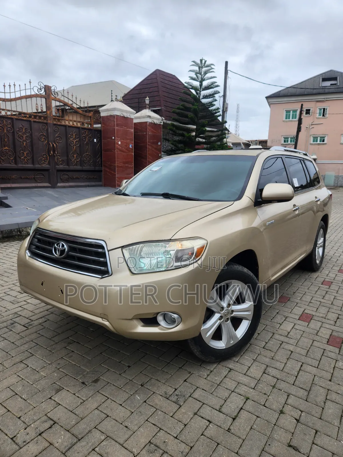 Toyota Highlander 2011 Gold