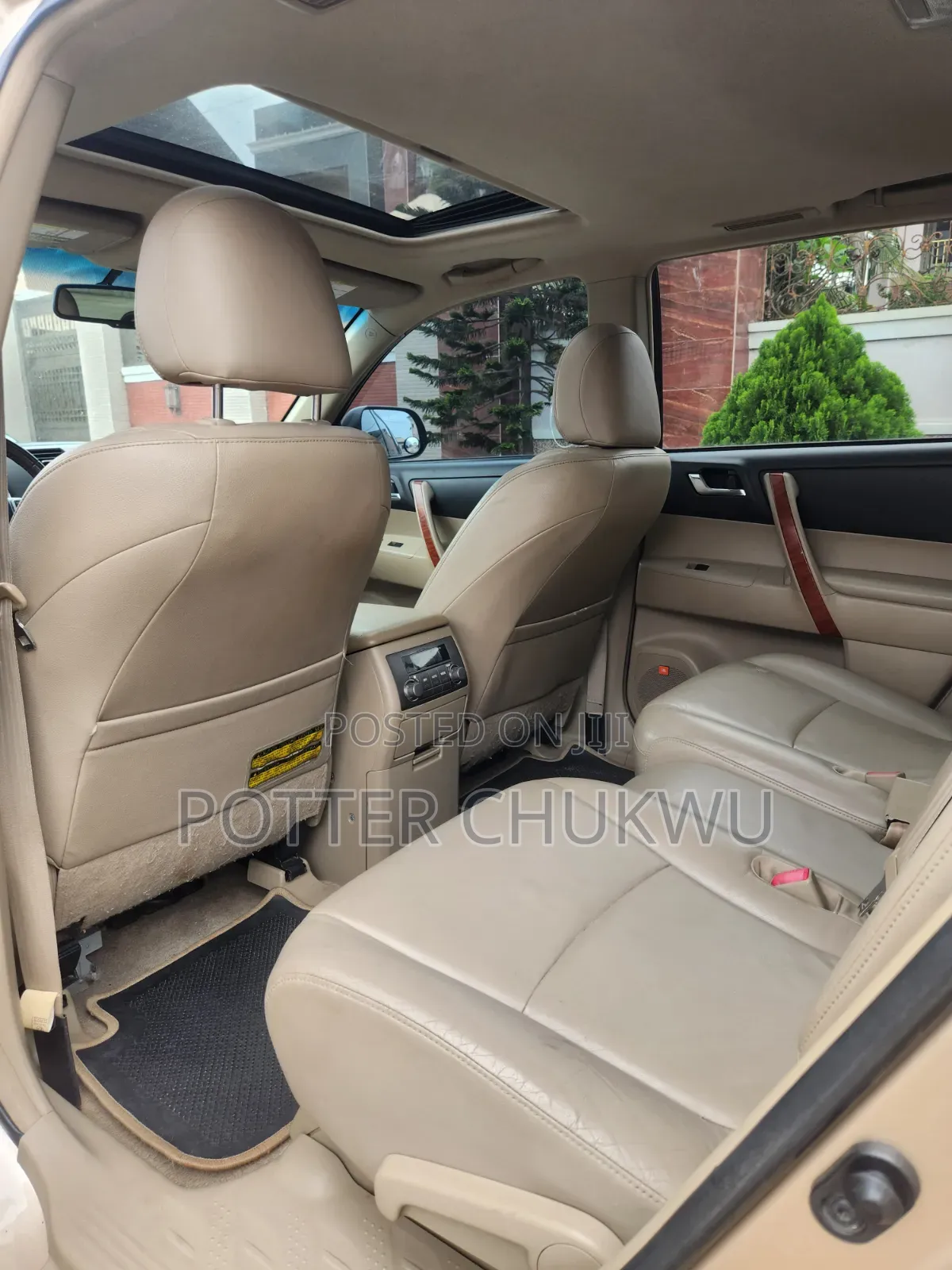 Toyota Highlander 2011 Gold