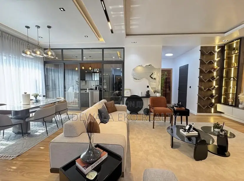 Luxury 3 Bedroom Shortlet Lekki Phase 1 | Pool | PS5 | Balcony