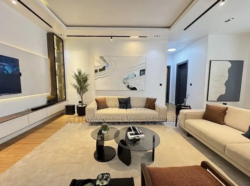 Luxury 3 Bedroom Shortlet Lekki Phase 1 | Pool | PS5 | Balcony