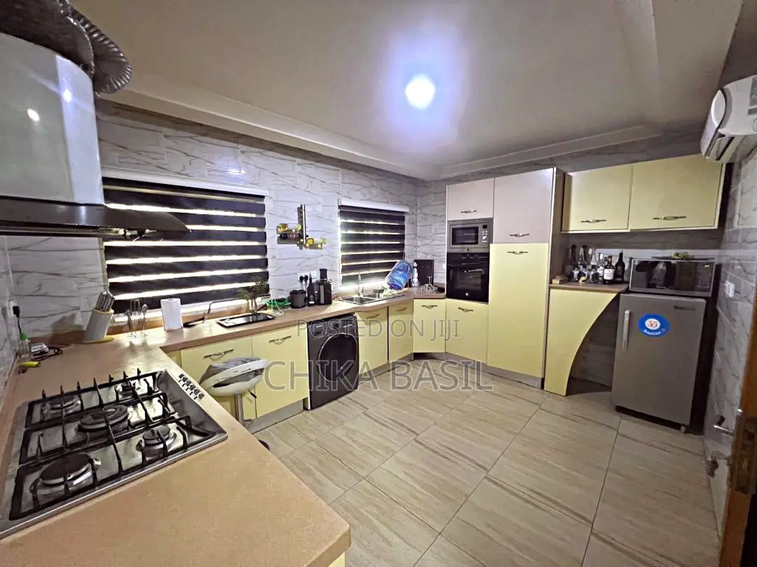 Furnished 4bdrm Shared Apartment in Lekki Phase 1 for rent