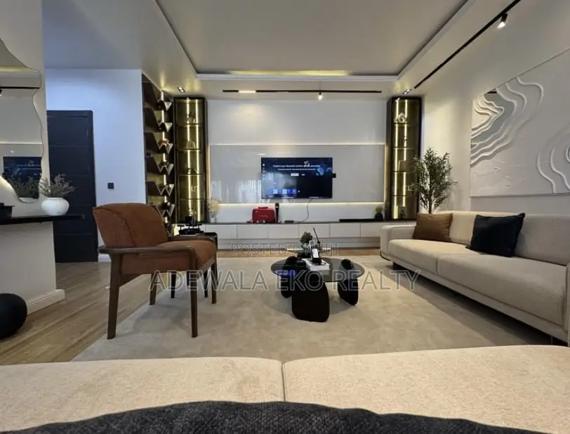 Luxury 3 Bedroom Shortlet Lekki Phase 1 | Pool | PS5 | Balcony