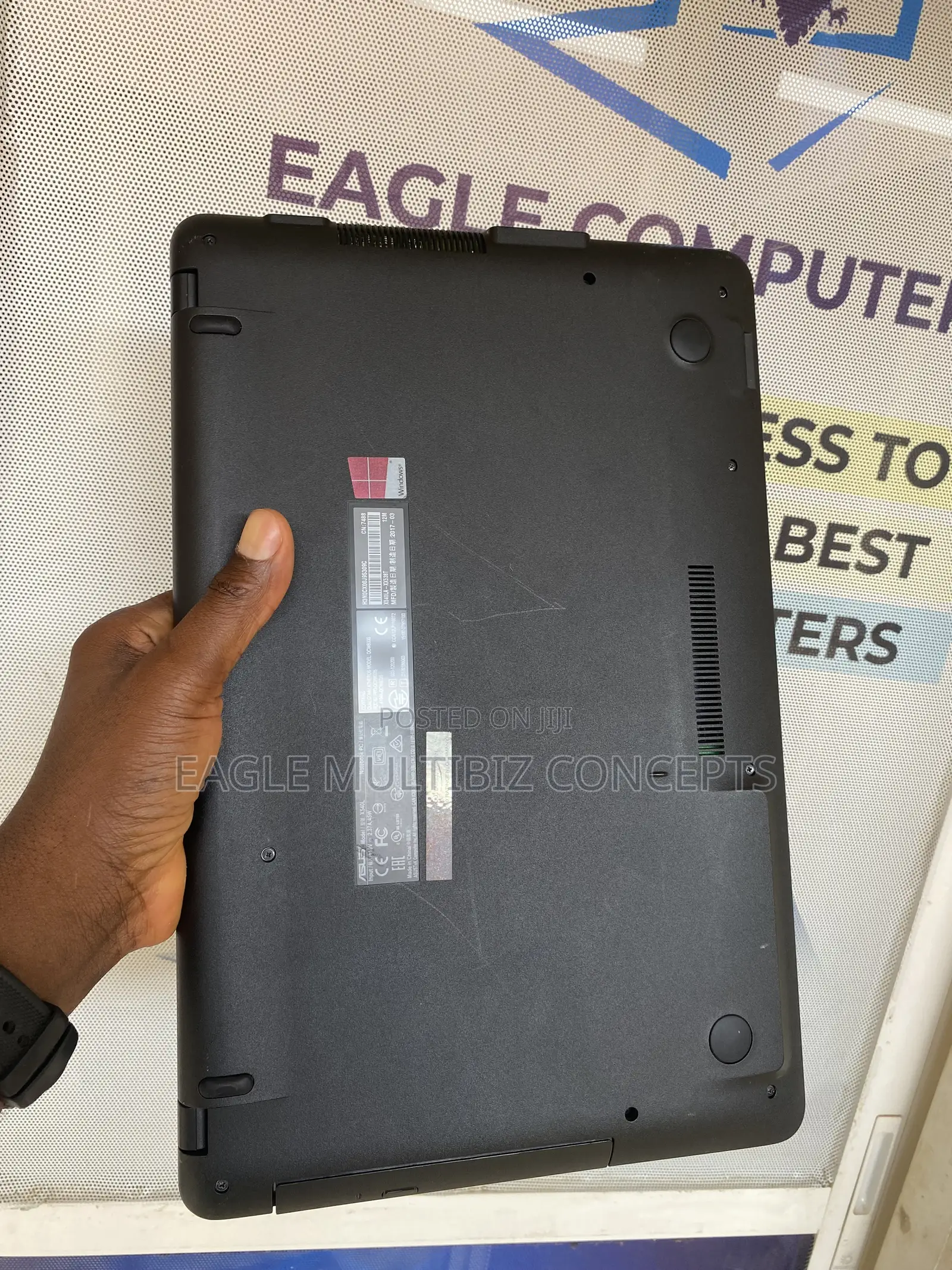 Laptop Asus A555LA 4GB Intel Core i3 SSD 128GB