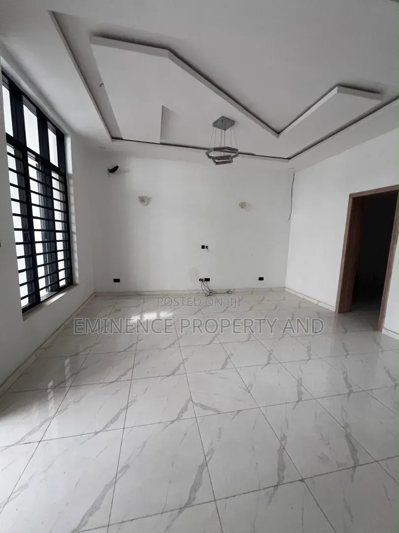 4bdrm Duplex in Ikota for rent