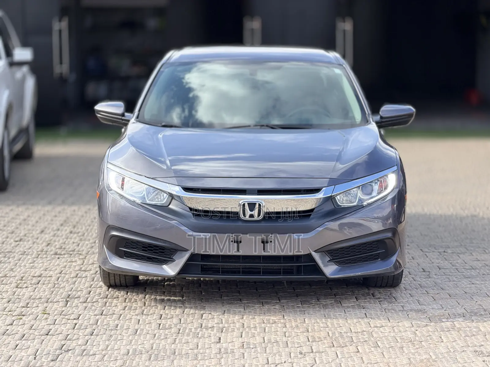 Honda Civic EX 4dr Sedan (2.0L 4cyl) 2017 Gray