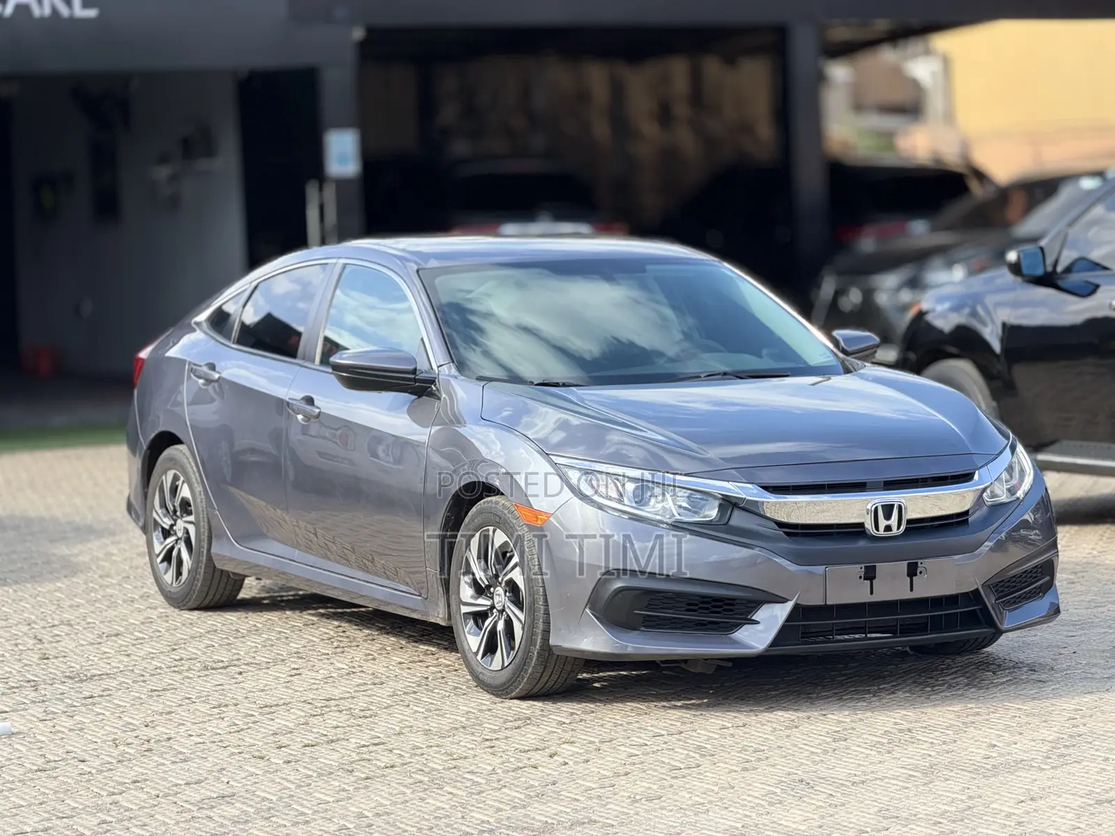 Honda Civic EX 4dr Sedan (2.0L 4cyl) 2017 Gray