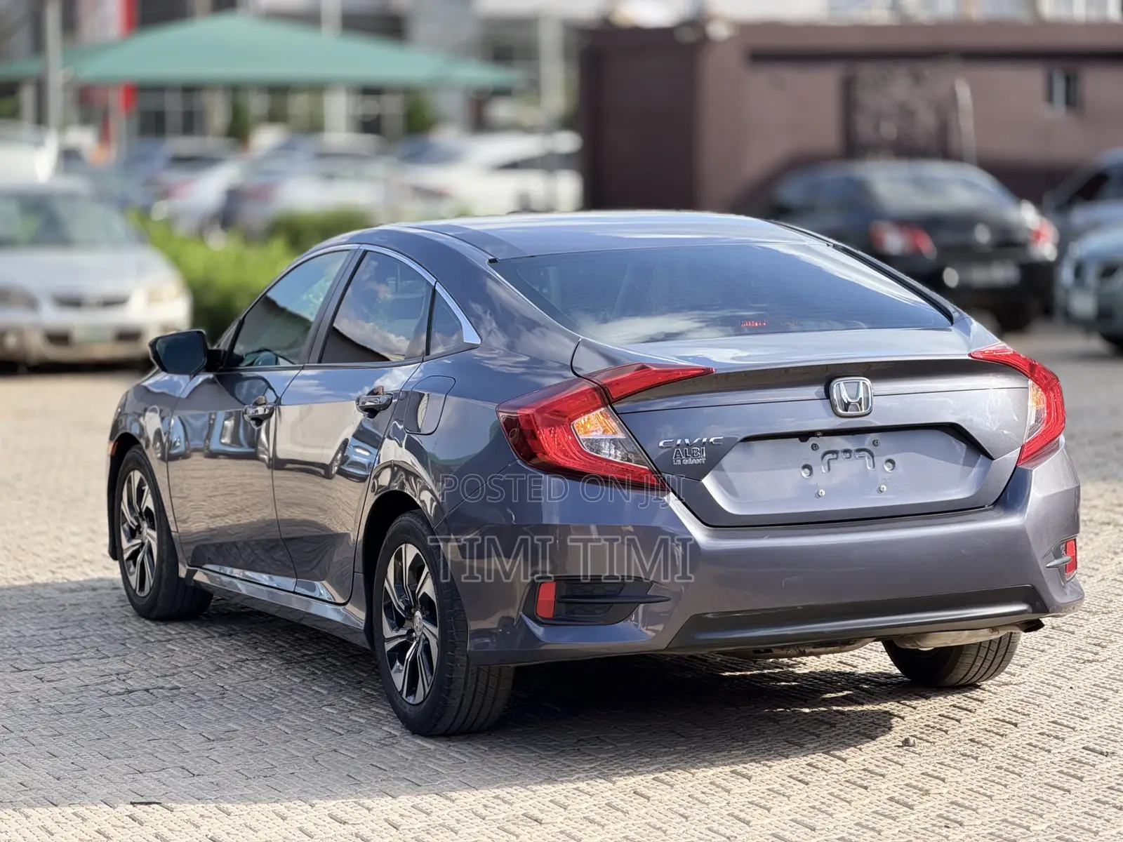 Honda Civic EX 4dr Sedan (2.0L 4cyl) 2017 Gray