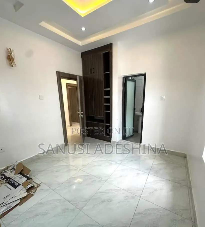 3bdrm Bungalow in Citec Estate ,Fct, Mbora for sale
