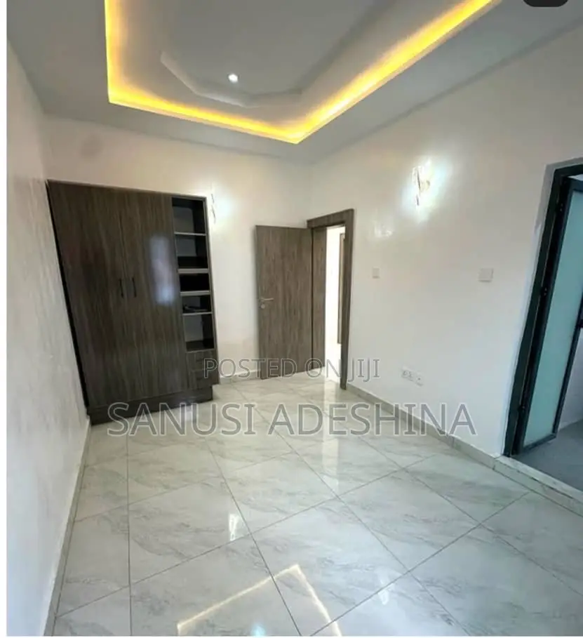 3bdrm Bungalow in Citec Estate ,Fct, Mbora for sale