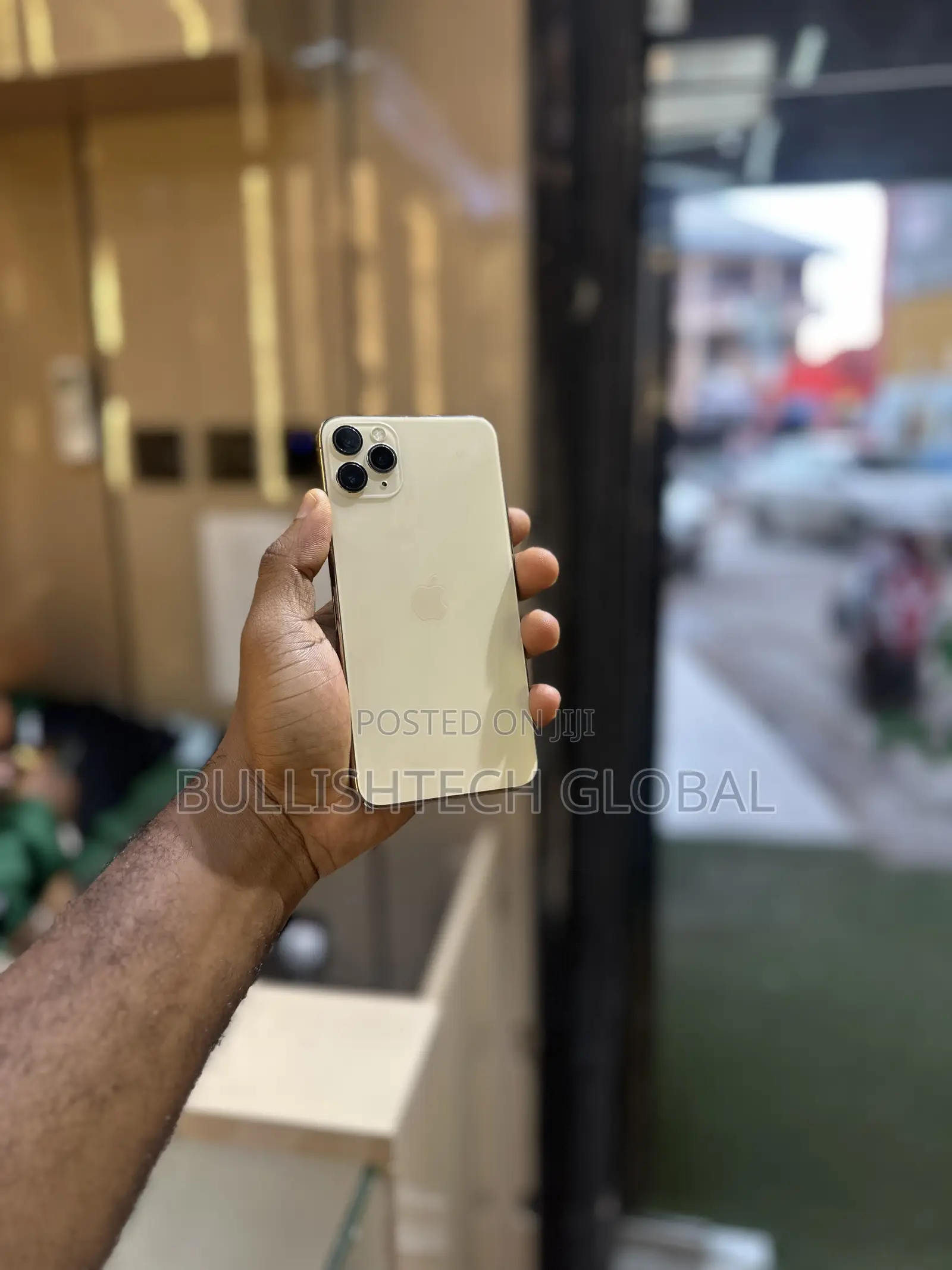 Apple iPhone 11 Pro Max 64 GB Gold