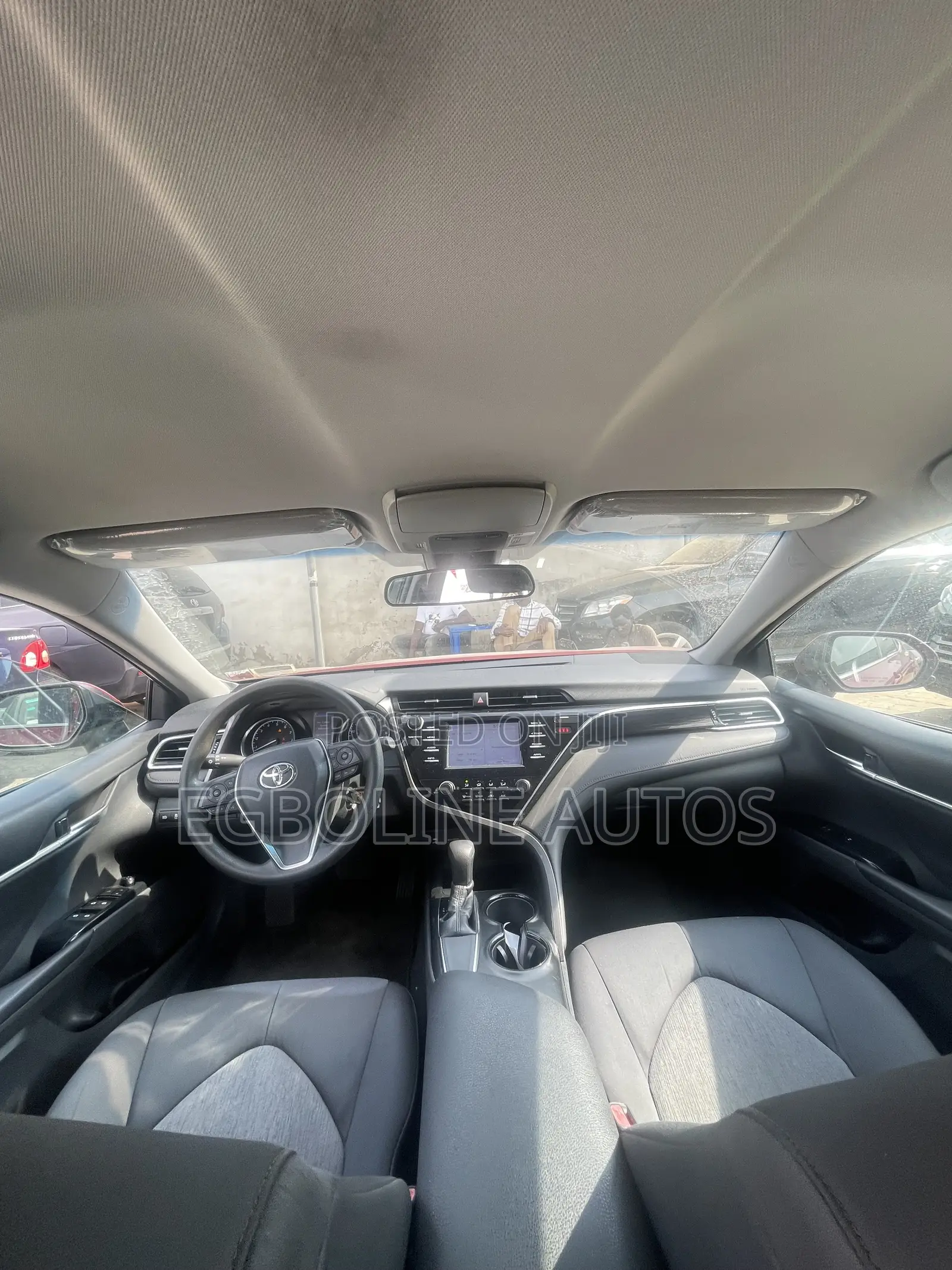 Toyota Camry LE FWD (2.5L 4cyl 8AM) 2018