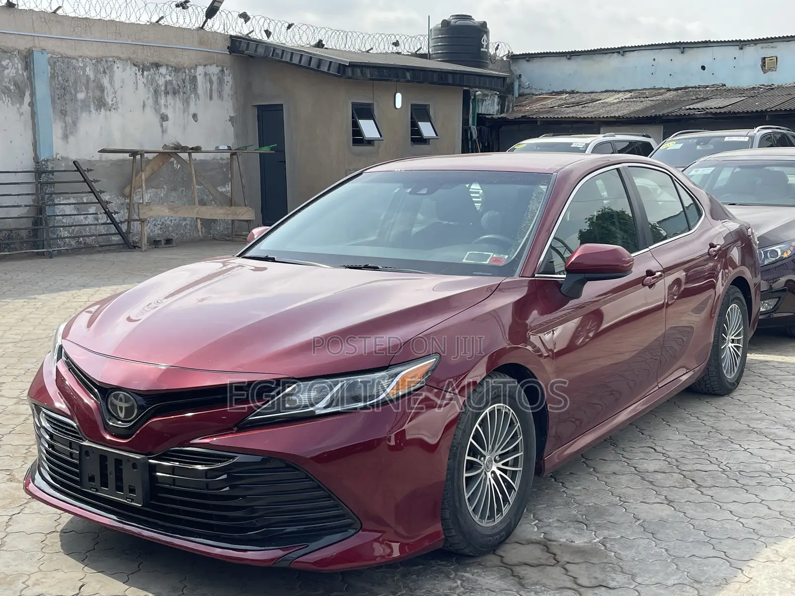 Toyota Camry LE FWD (2.5L 4cyl 8AM) 2018