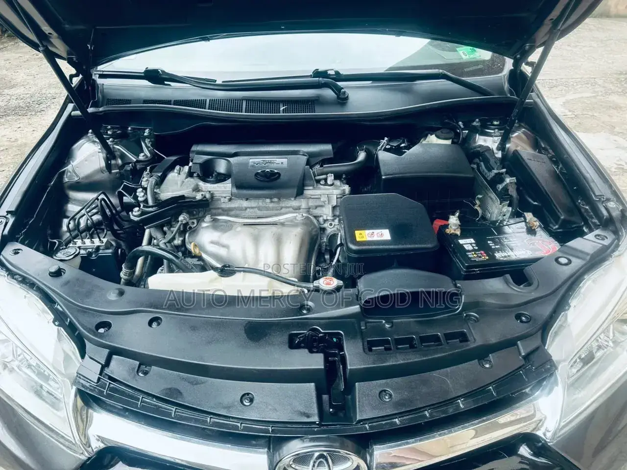 Toyota Camry SE 4dr Sedan (2.5L 4cyl 6A) 2017 Gray