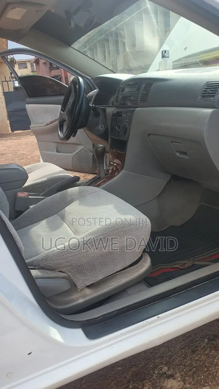 Toyota Corolla 2006 White
