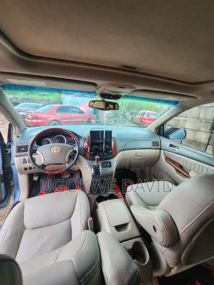 Toyota Sienna 2006 Blue