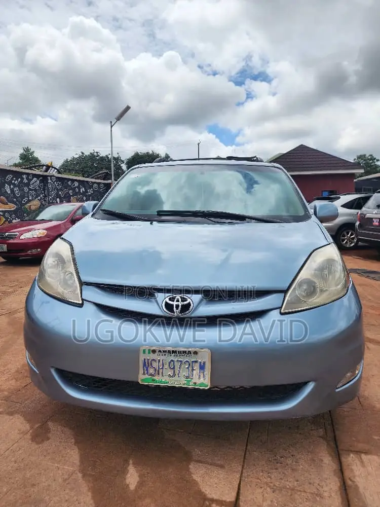 Toyota Sienna 2006 Blue