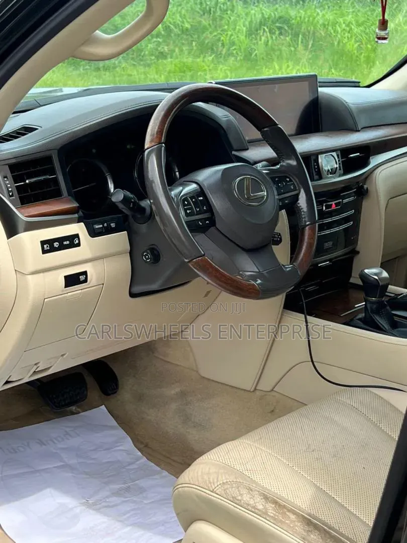 Lexus LX 2017 Black