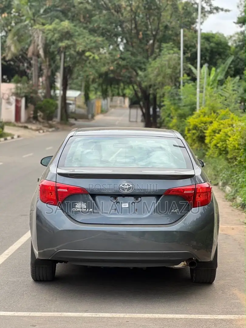 Toyota Corolla 2017 Gray