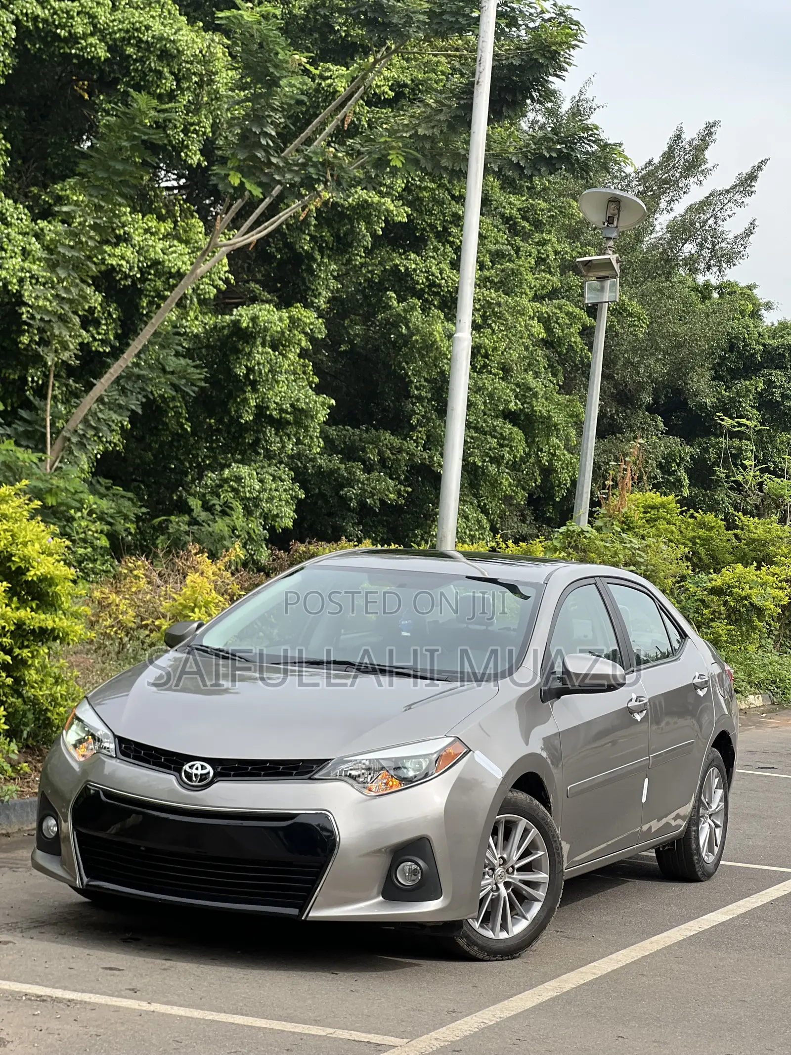 Toyota Corolla 2015 Gold