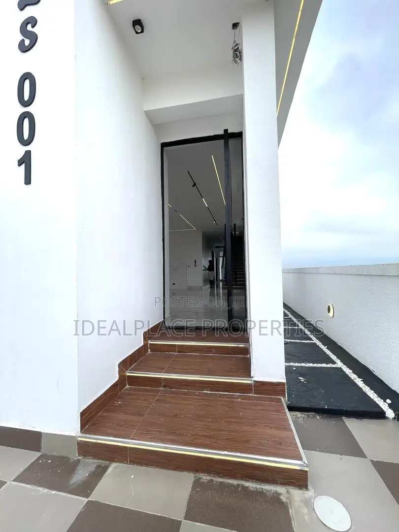 5bdrm Duplex in Ajah for sale