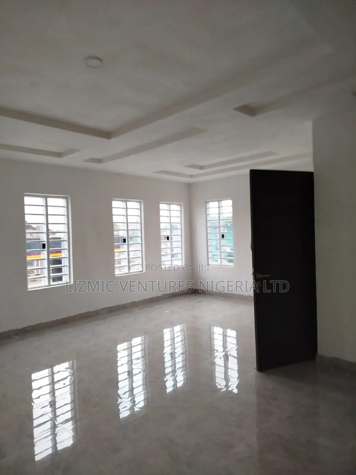 Office Space Tolet