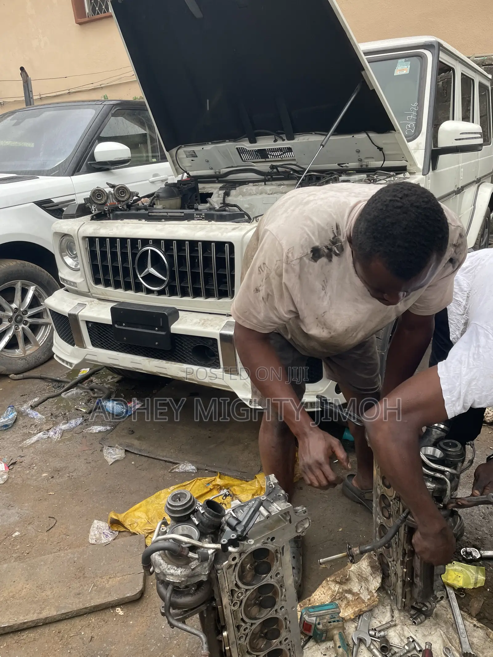 Best Mercedes Benz Mechanic,in Ladipo With Diagnostic System