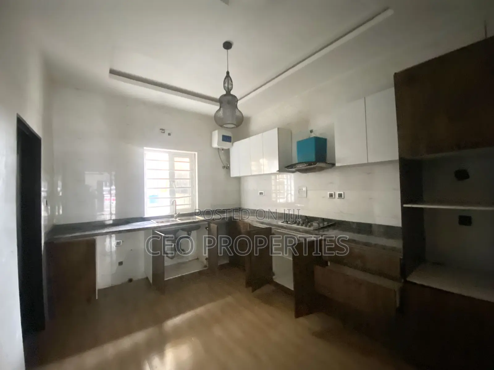 4bdrm Townhouse / Terrace in Thomas for rent