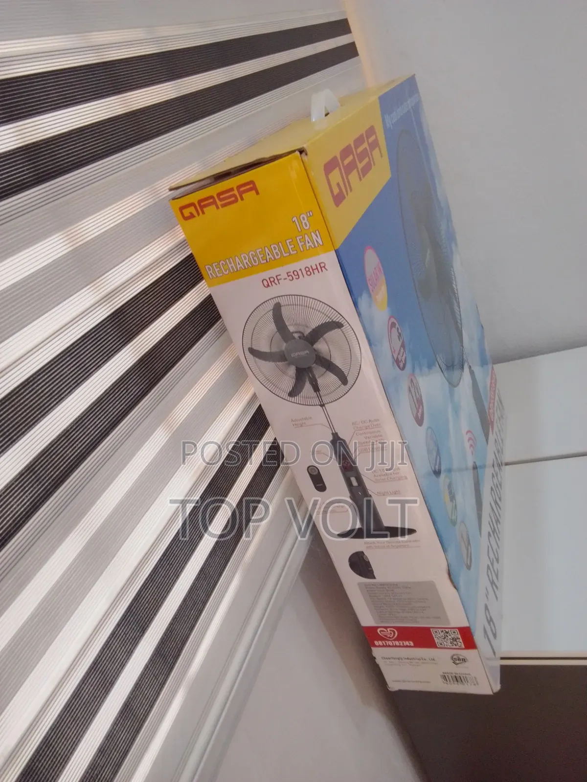 Qasa 18" Battery Powered Rechargeable Fan