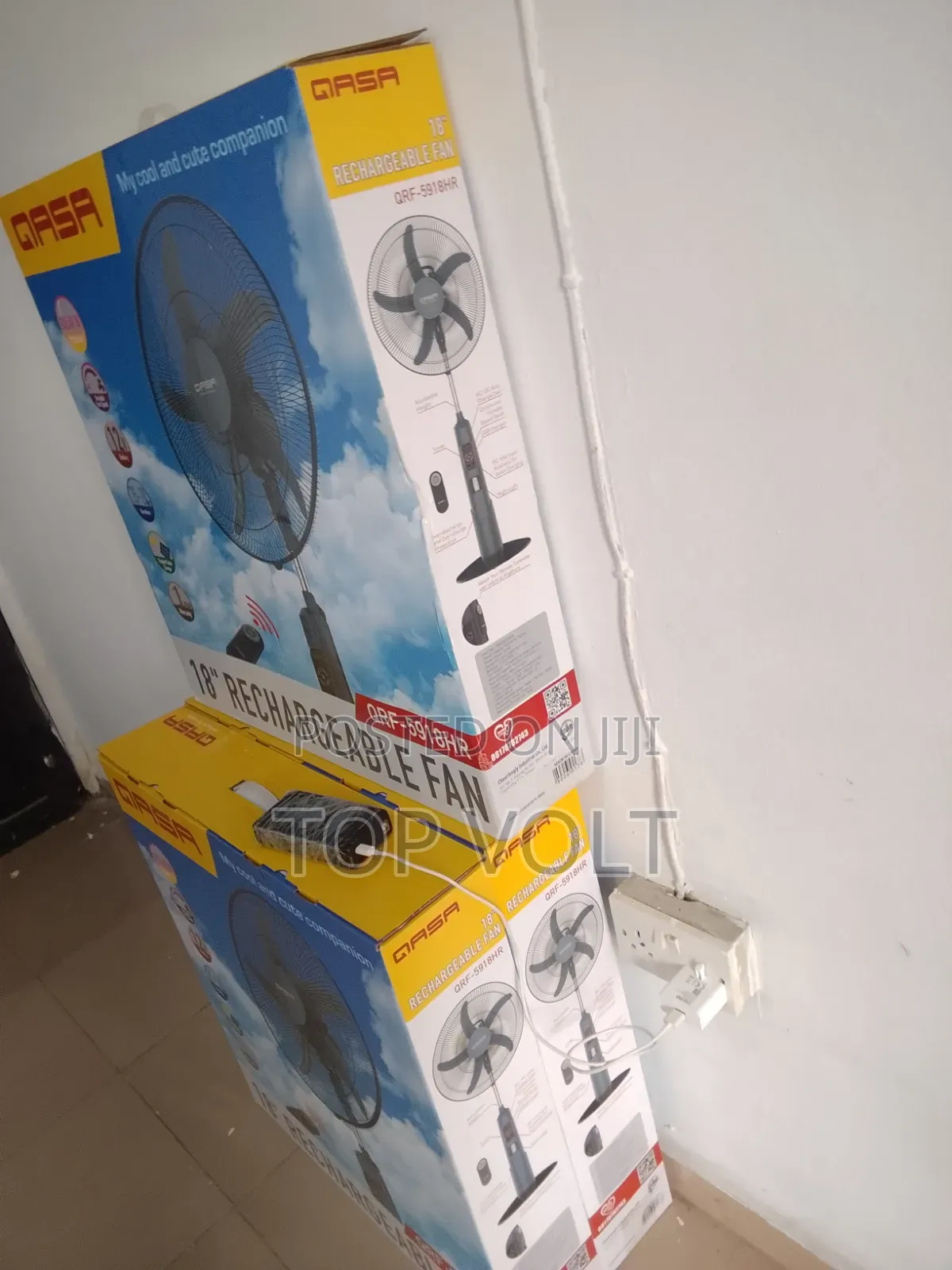 Qasa 18 Inches Powerful Rechargeable Standing Fan