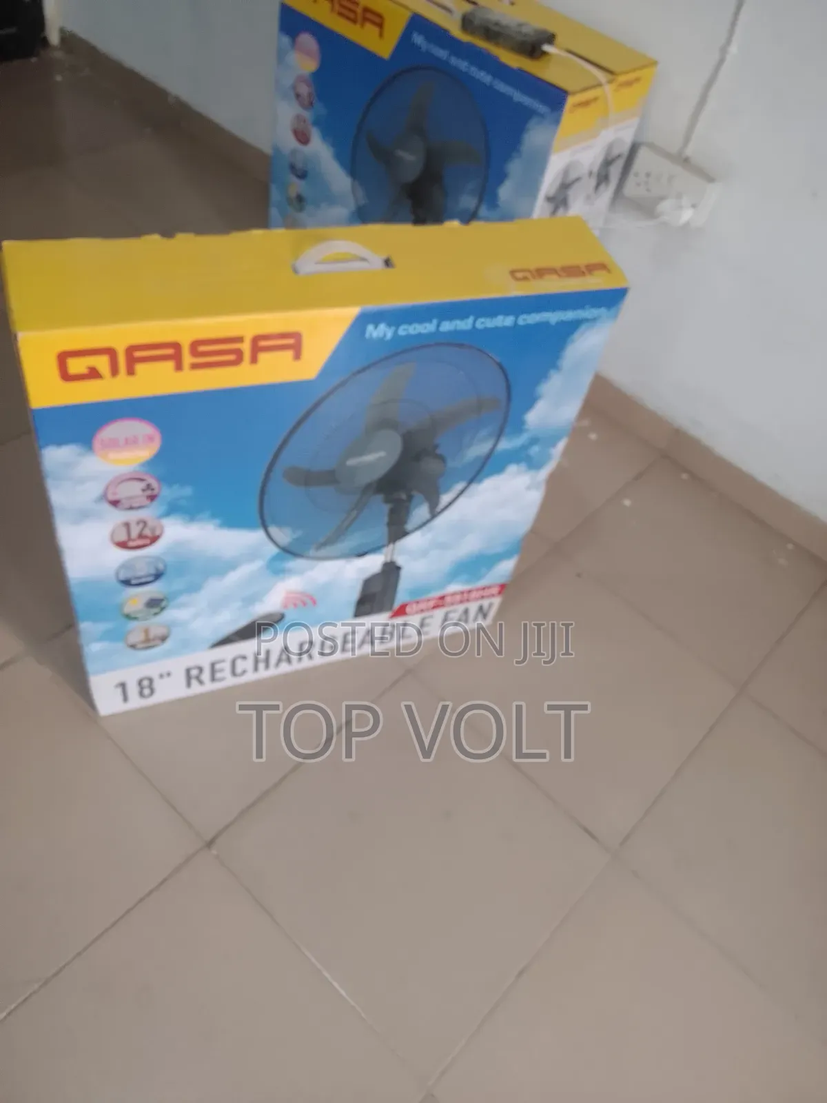 Qasa 18 Inches Rechargeable Fan With Bright LED Light