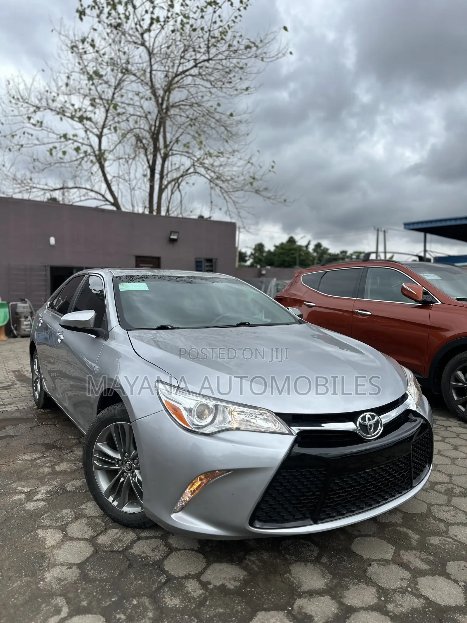 Toyota Camry SE 4dr Sedan (2.5L 4cyl 6A) 2016 Silver