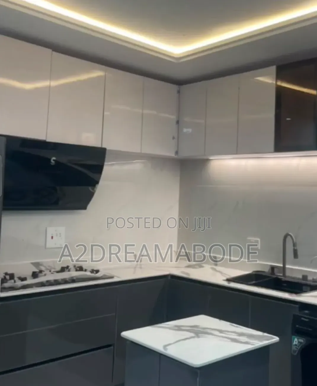 3bdrm Apartment in Ikeja for rent