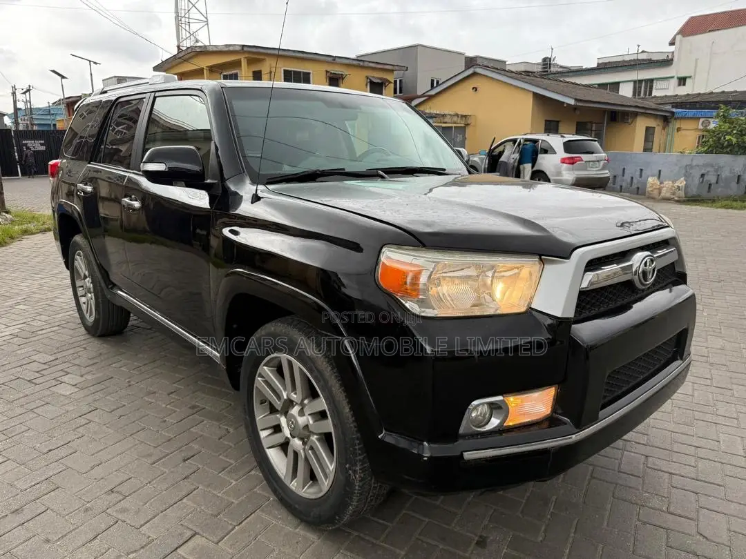 Toyota 4-Runner Limited 4WD 2010 Black