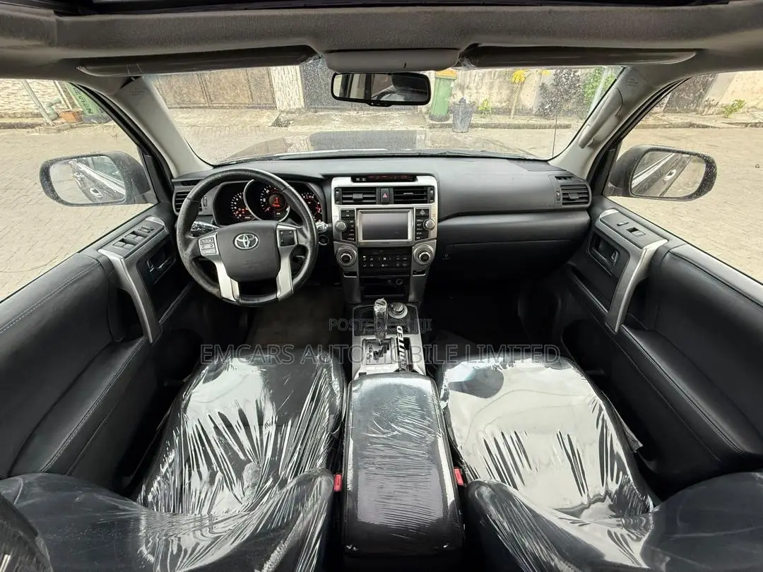 Toyota 4-Runner Limited 4WD 2010 Black