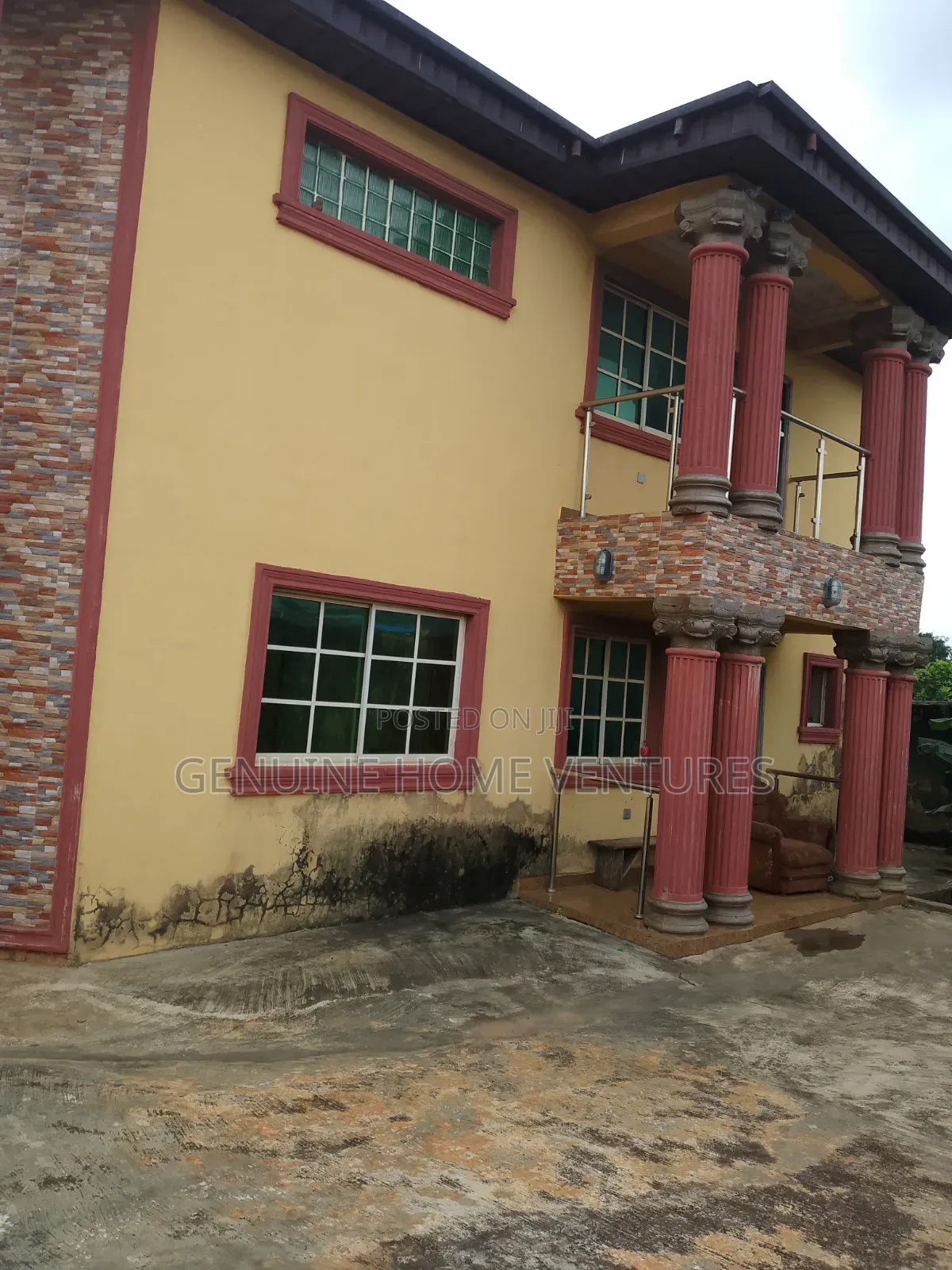 5bdrm Duplex in Jumofak for sale