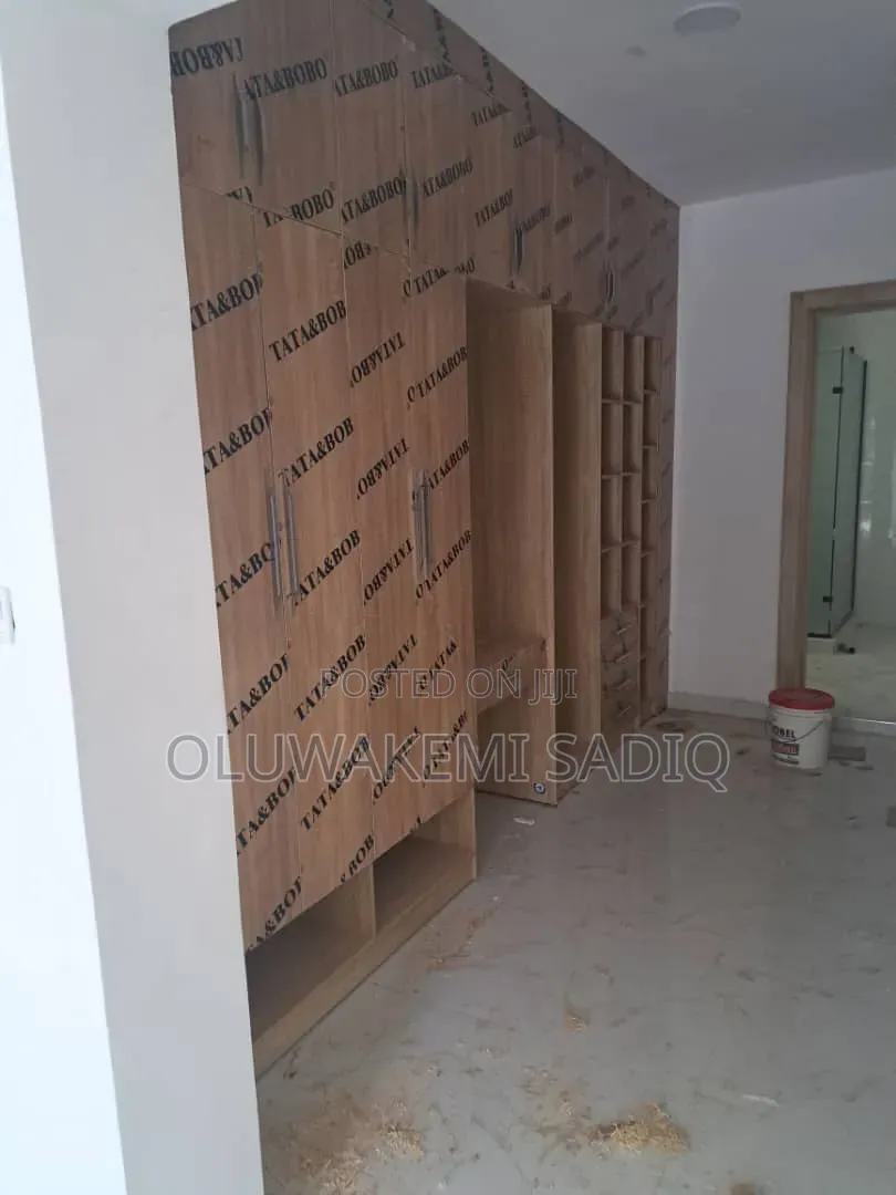 5bdrm Duplex in Adeniyi Jones for sale