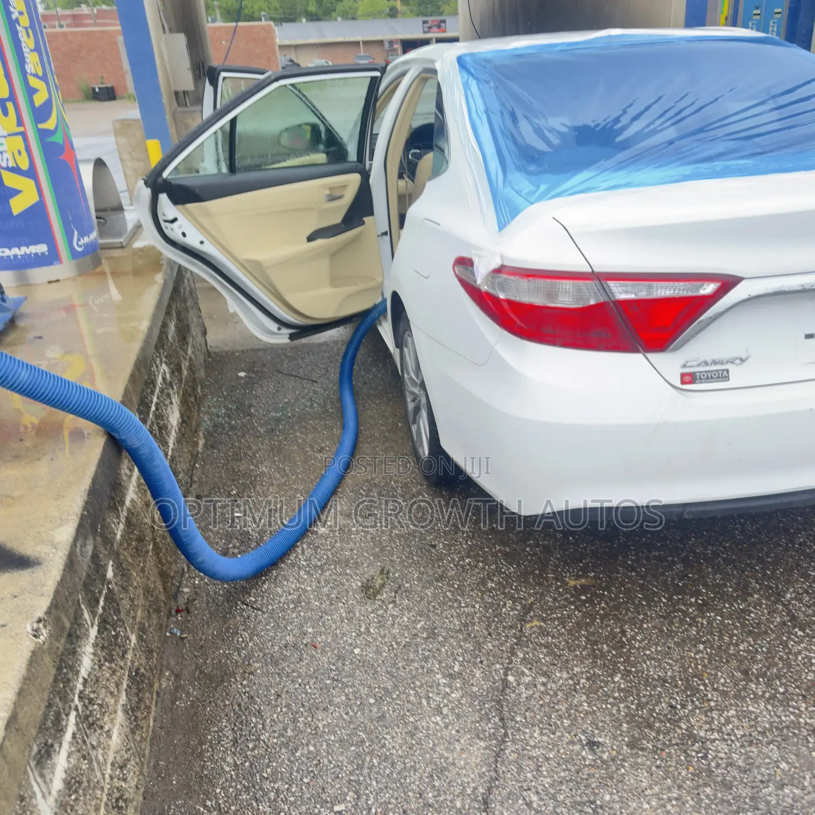 Toyota Camry XLE 4dr Sedan (2.5L 4cyl 6A) 2016 White