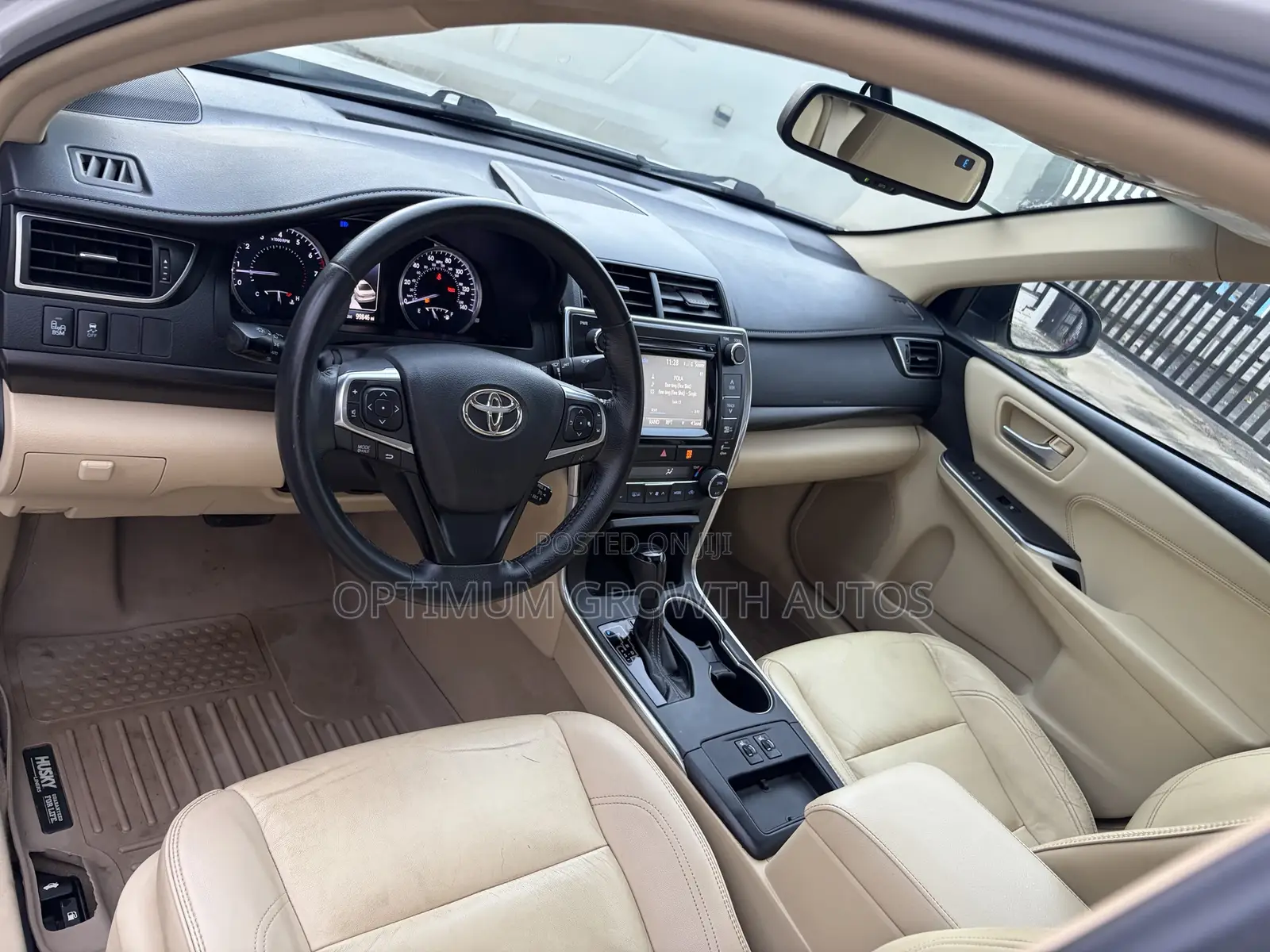 Toyota Camry XLE 4dr Sedan (2.5L 4cyl 6A) 2016 White