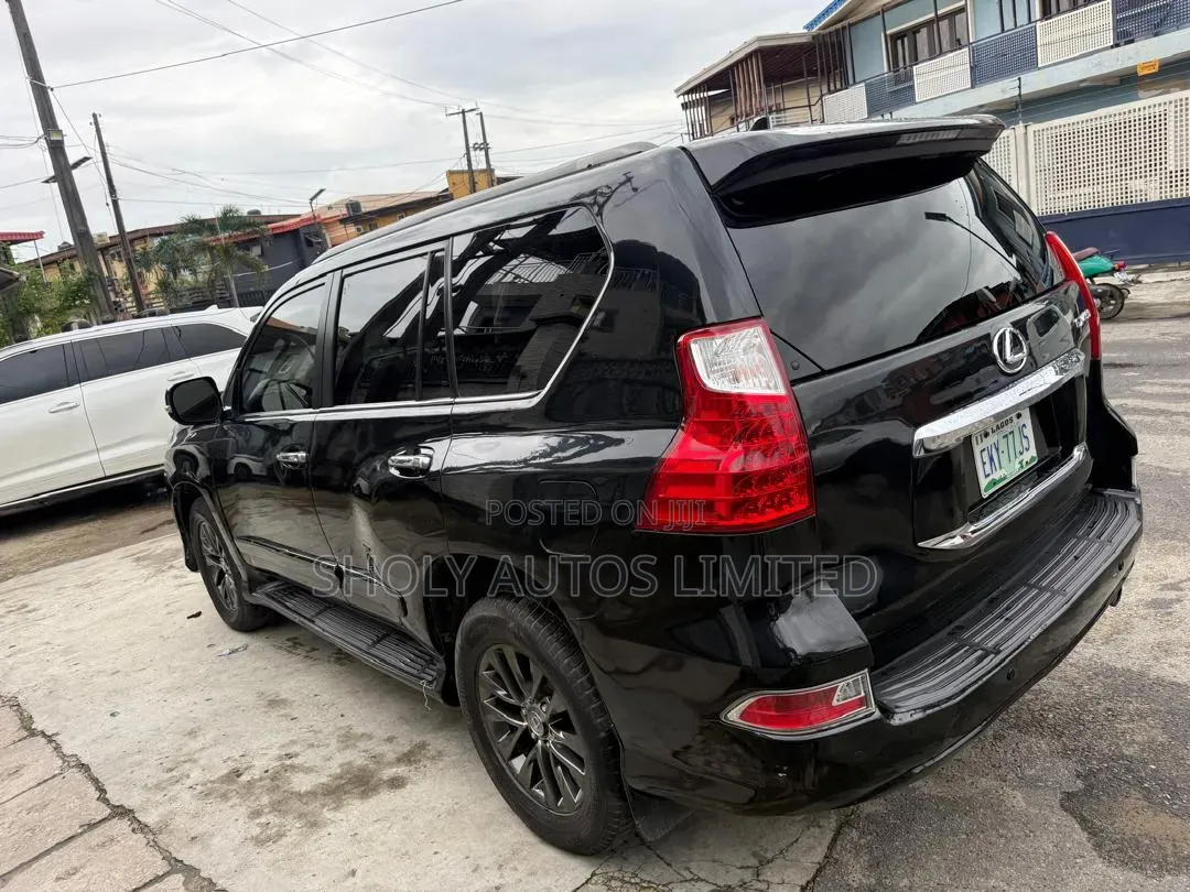 Lexus GX 2012 Black