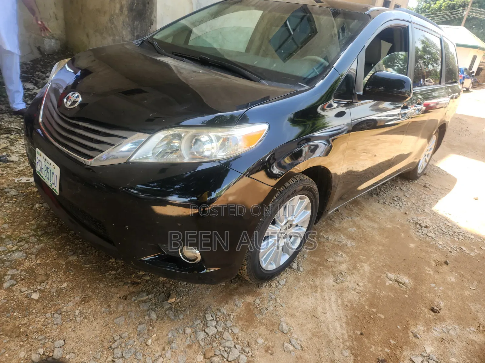 Toyota Sienna 2013 Black