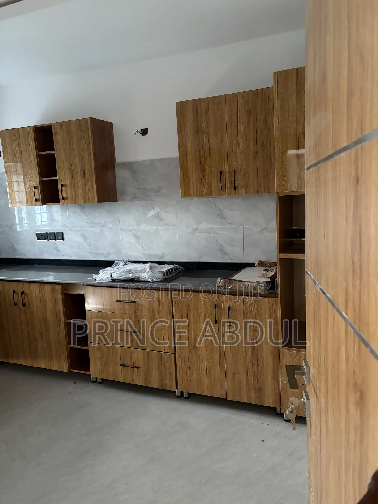 Furnished 3bdrm Block of Flats in Life Camp for sale
