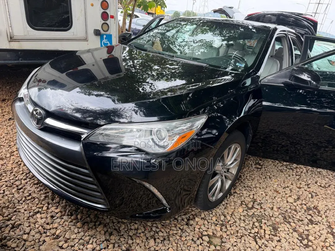 Toyota Camry 2016 Black