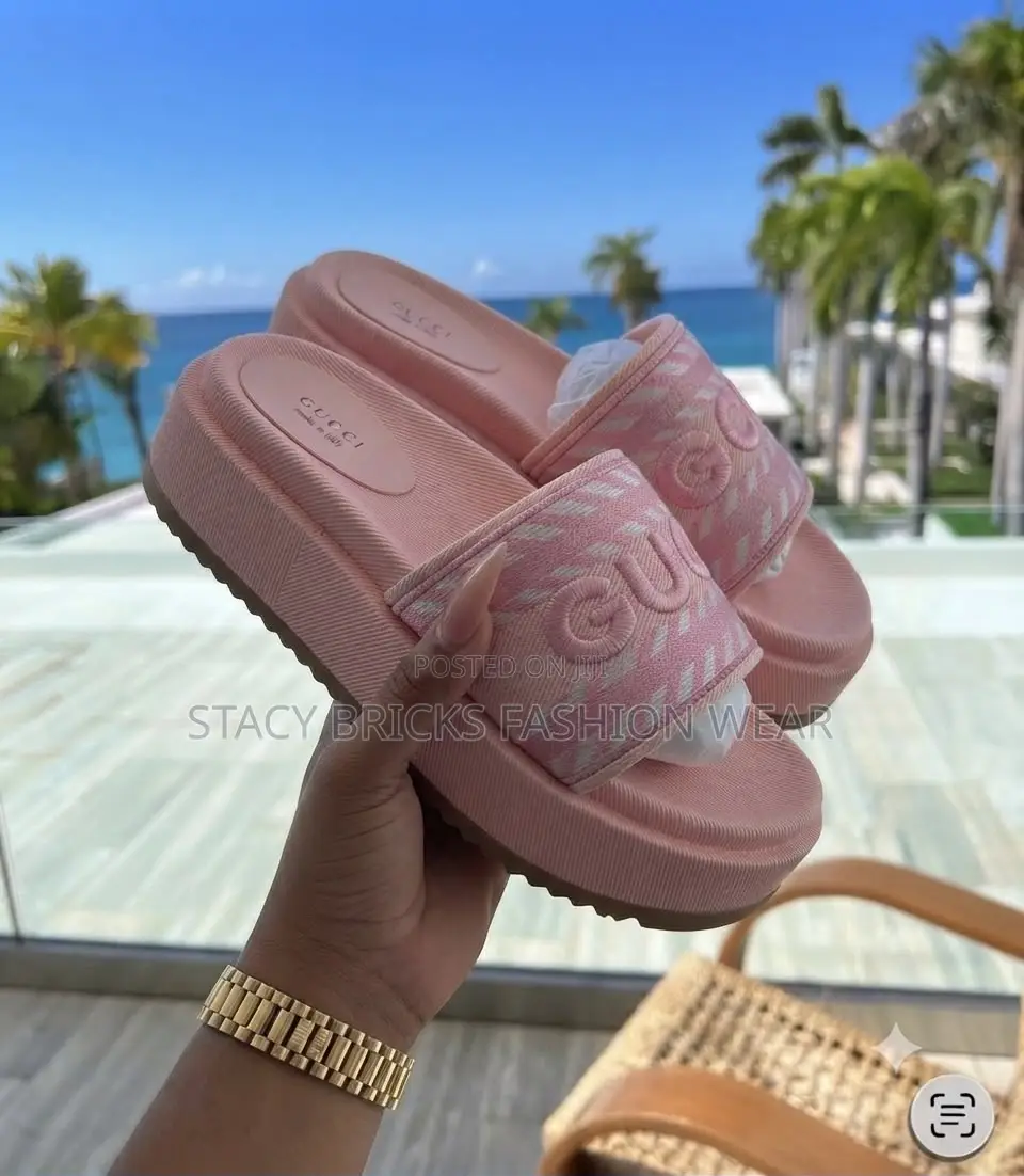 Luxury Gucci Wage Comes With Branded Box