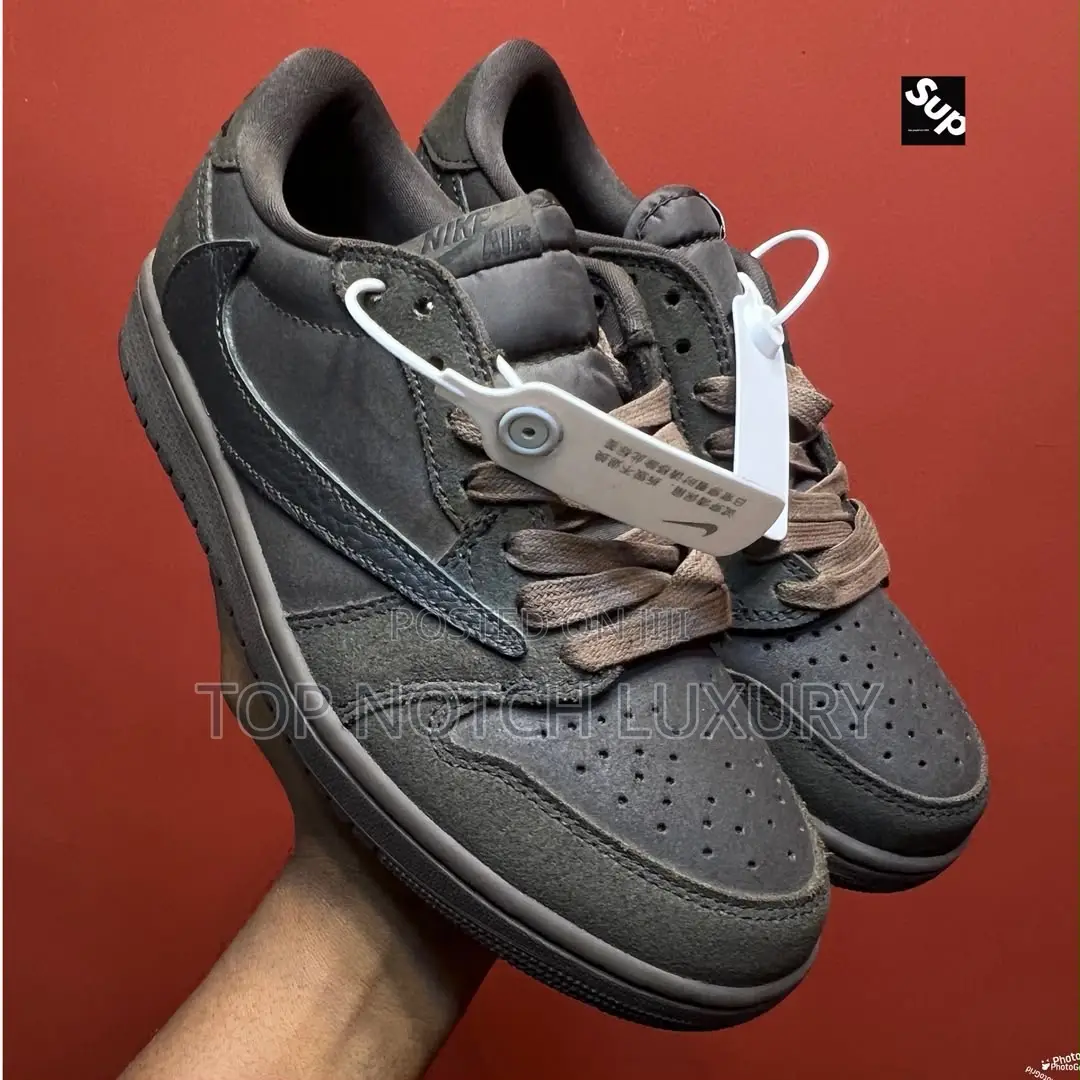*Nike Air Jordan 1 Low X Travis Scott “Velvet Brown”*