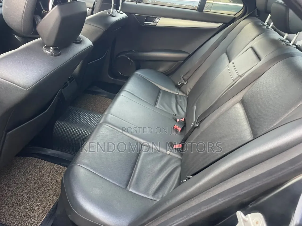 Mercedes-Benz C300 2009 Black