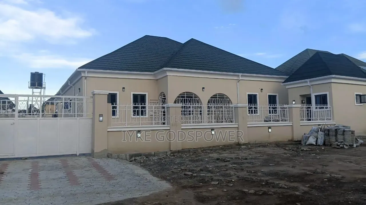 3bdrm Bungalow in Supercell, Zone B for sale