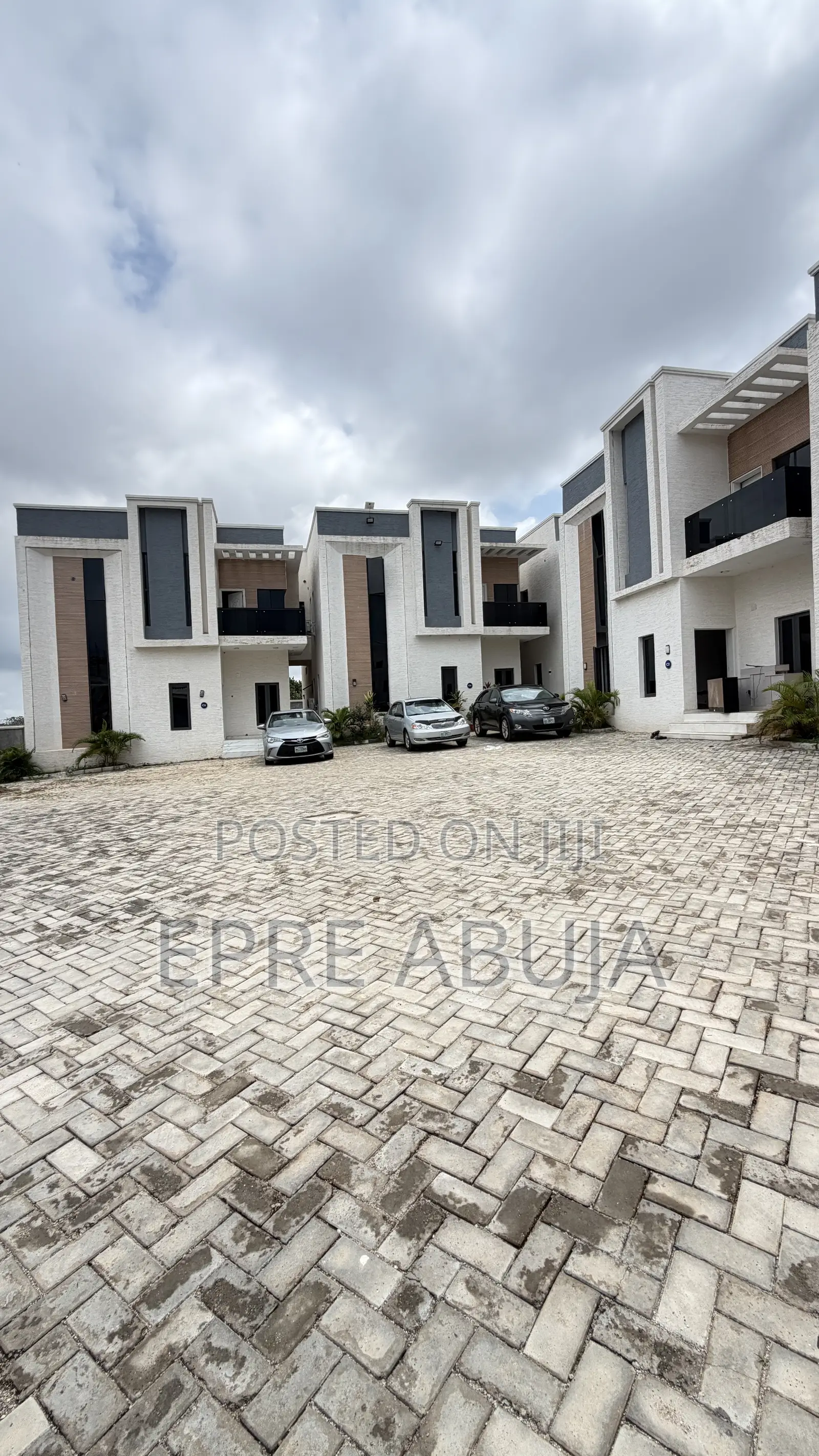 4bdrm Townhouse / Terrace in Kaura for rent