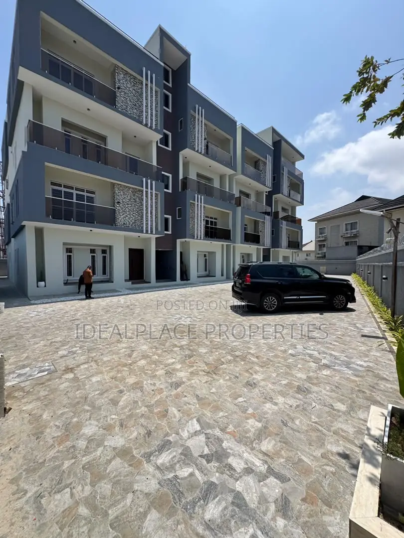 2bdrm Maisonette in Lekki Phase 1 for sale