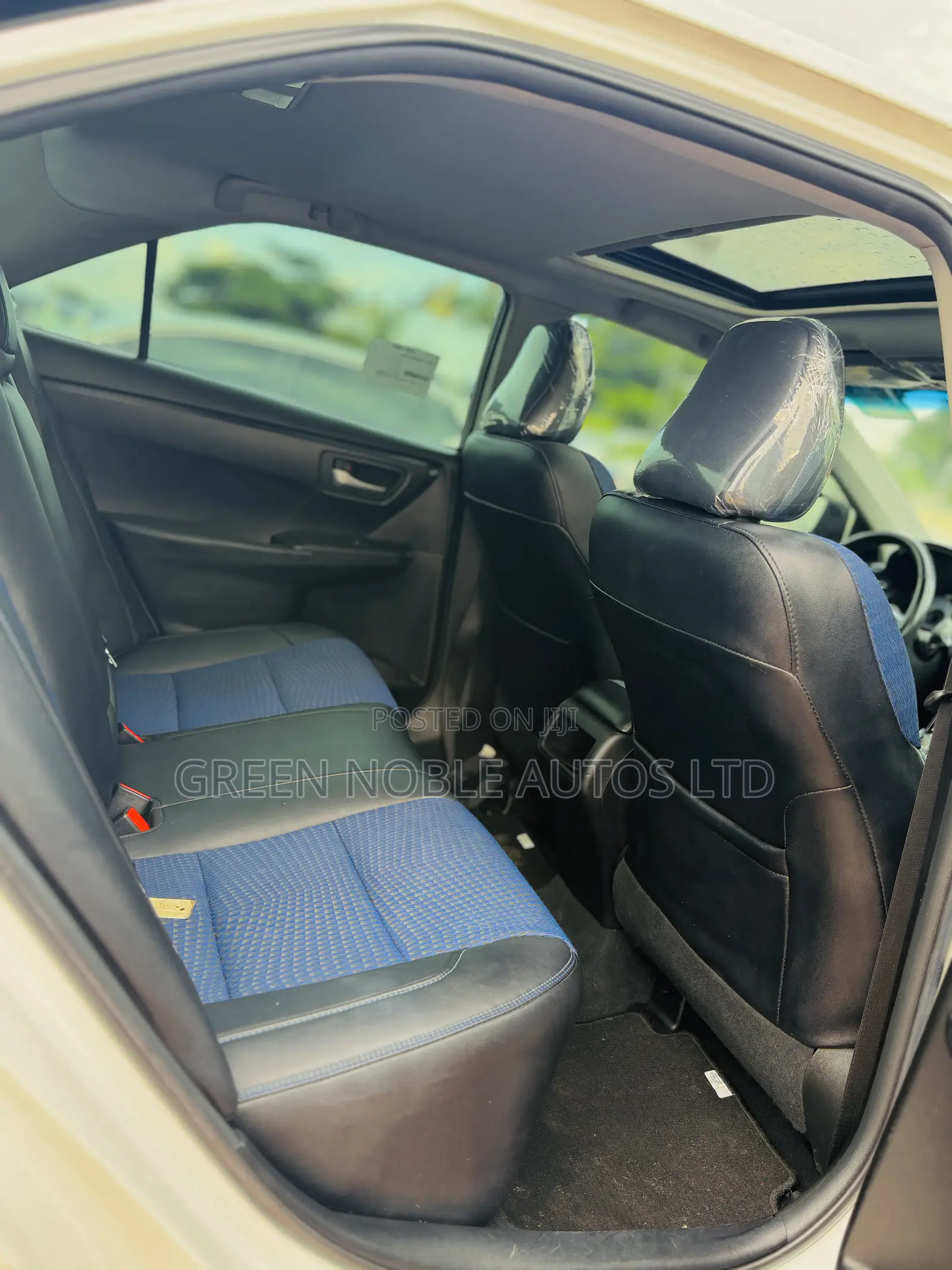 Toyota Camry SE w/Special Edition Pkg (2.5L 4cyl 6A) 2016 White